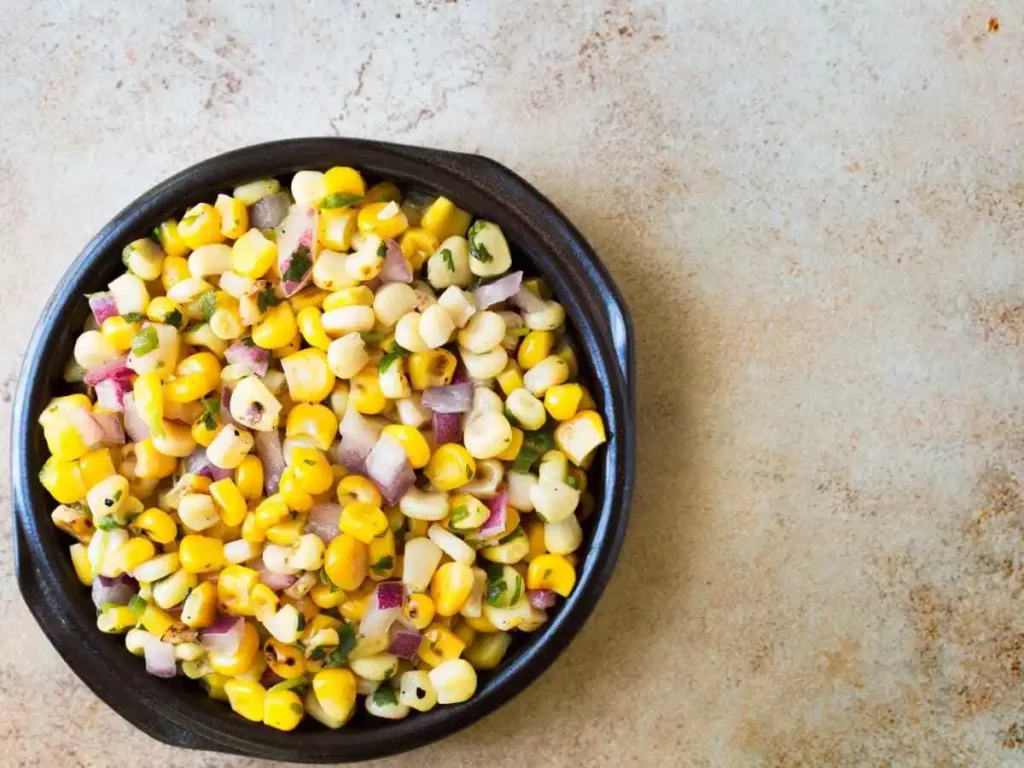 What is chipotle corn salsa made of?